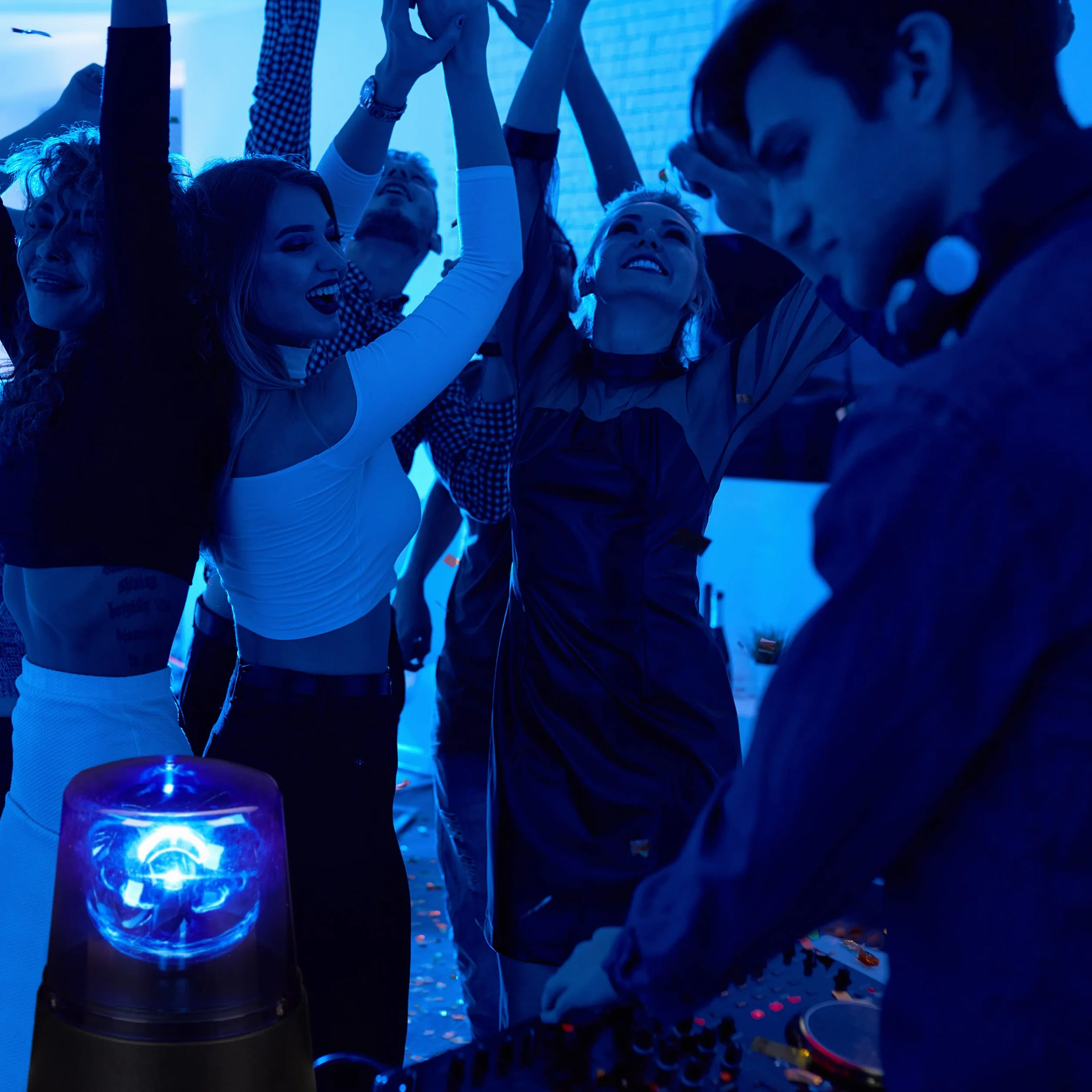 Relaxdays Sirena Party, LED Lampeggiante Blu con Riflettore Girevole a Batteria, Senza Fili, Decorazione Festa, Blu