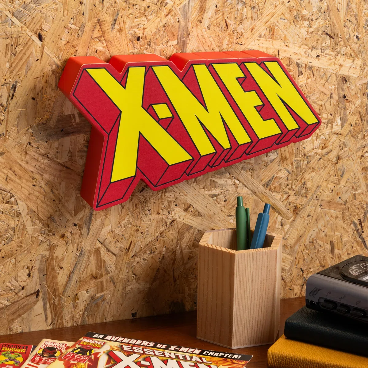 Luce Logo X-Men Merchandise Ufficiale Marvel & Decorazione Stanza, Montabile da Tavolo o a Parete, Regalo Collezionabile per Fan di Wolverine, Alimentata a Batterie