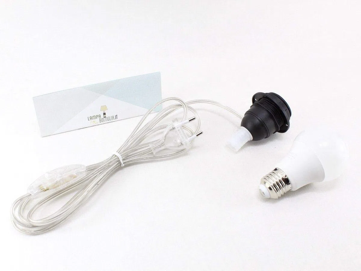 Kit Completo Paralume Nero + Adattatore portalampada E27 con filo e interruttore trasparente - Lampada Led A+ in omaggio! Trasforma una bottiglia in lampada! Lampabottiglia.it
