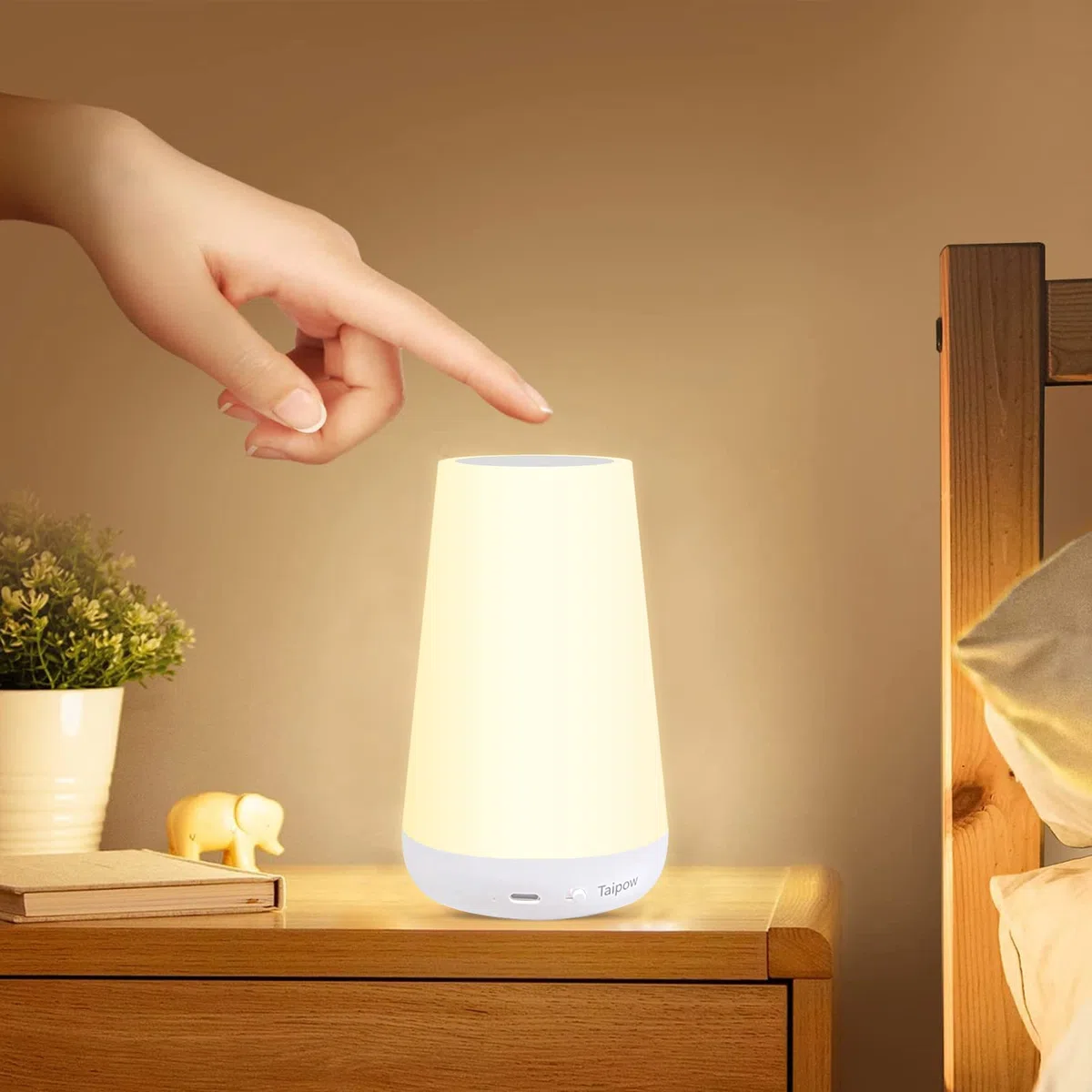 Touch Lampada da Comodino con Telecomando, LED Lampada da Tavolo Senza Fili con 13 Colori, Luce Notturna Bambini per Camera da Letto, Cameretta dei Bambini Soggiorno