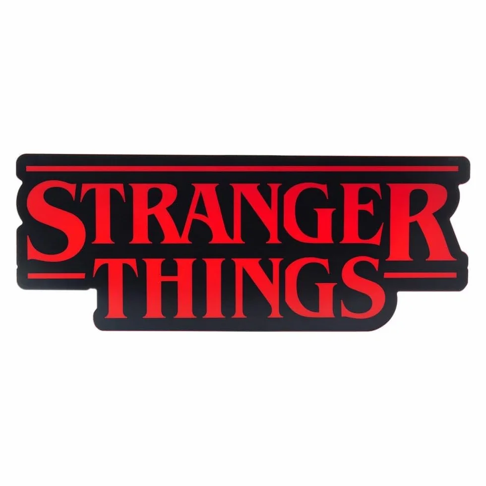 Paladone Lampada Logo Stranger Things, 30 cm (11,8") di Larghezza, Lampada da Parete o Scrivania con Alimentazione USB o a Batterie, Modalità Luce Fase e Pulsazione, Prodotto Ufficiale Netflix