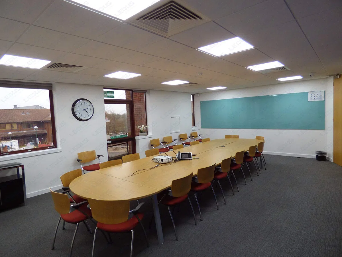 Illuminazione LED panel 60x60 quadrata ultrasottile 40W.