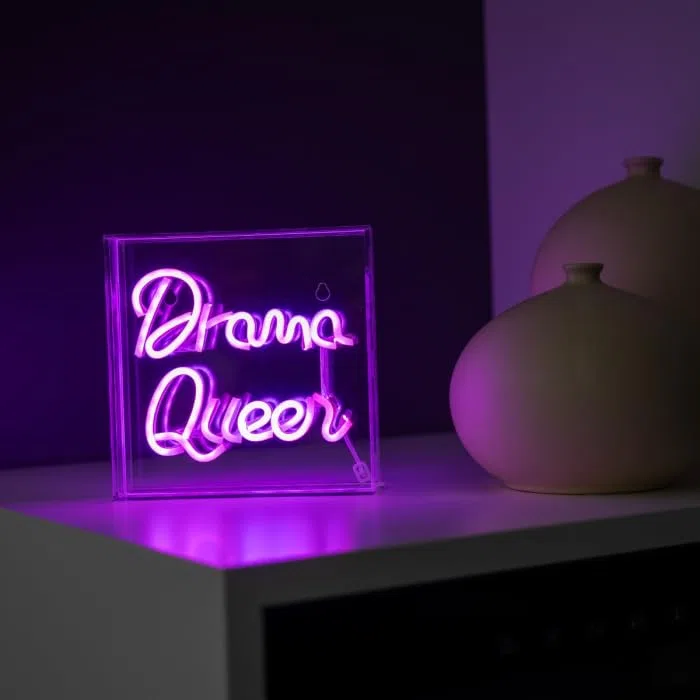 WD Lifestyle Insegna Neon Decorativa con Scritta (Drama Queen)