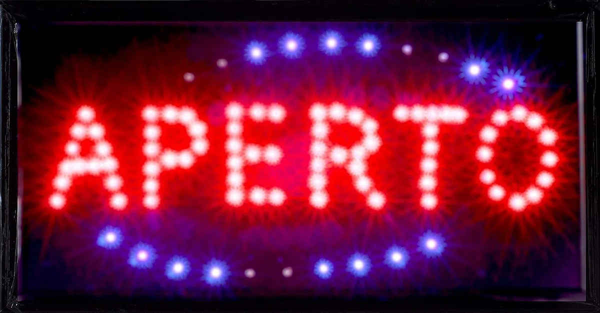 INSEGNA Luminosa A LED con Scritta - Aperto 48X25X2 CM con LED Blu Lampeggianti [Classe energetica A]