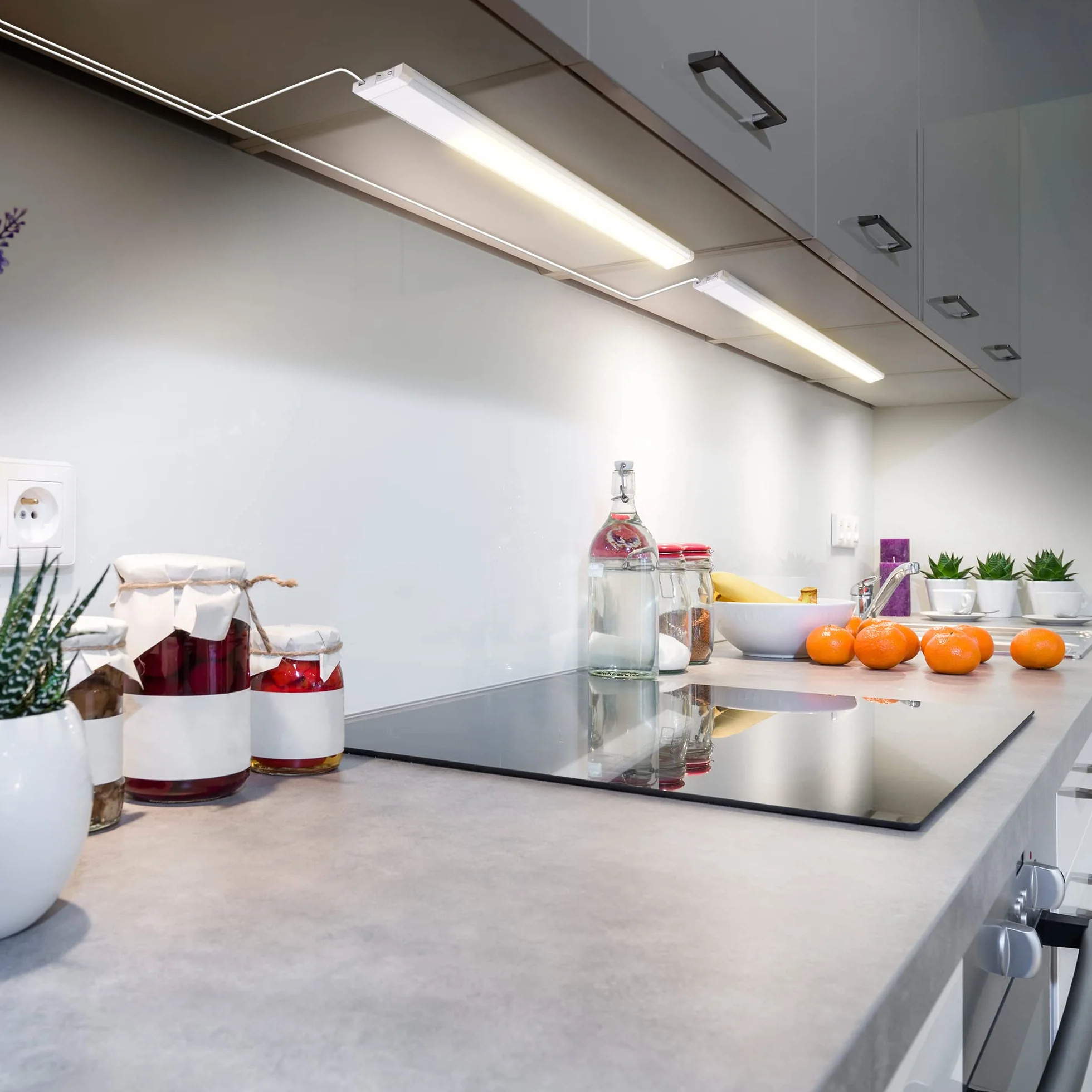 B.K.Licht - Lampada sottopensile cucina LED con interruttore on/off, luce bianca calda, cavo di collegamento incluso, lampada sottopensile, lampada led sottopensile, 57,5x4,9x1,3 cm, bianco-argento