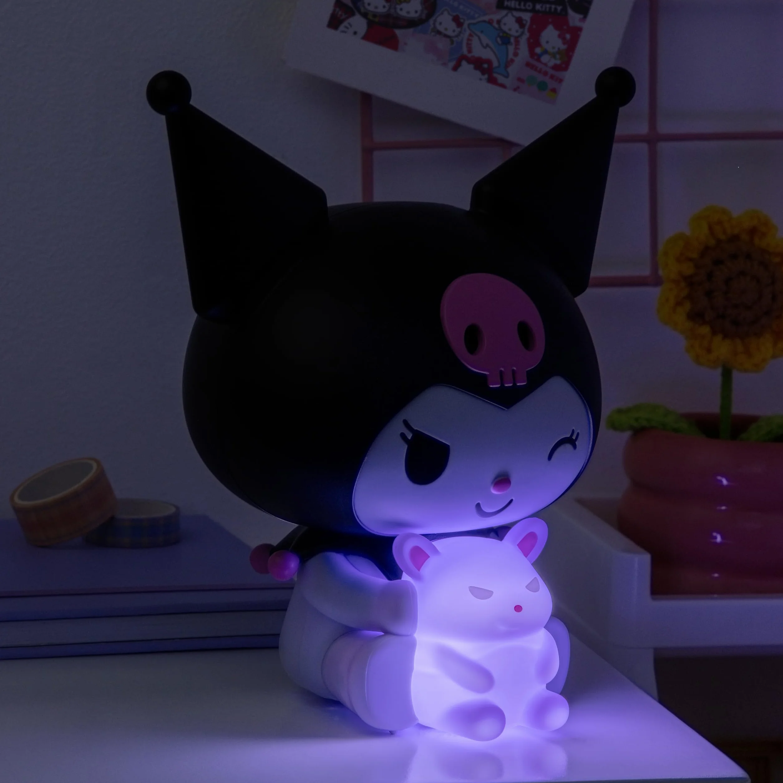 Paladone - Lampada notturna 3D Kuromi GloBuddies, alimentata a batteria, regalo per i fan di Hello Kitty, licenza ufficiale Sanrio