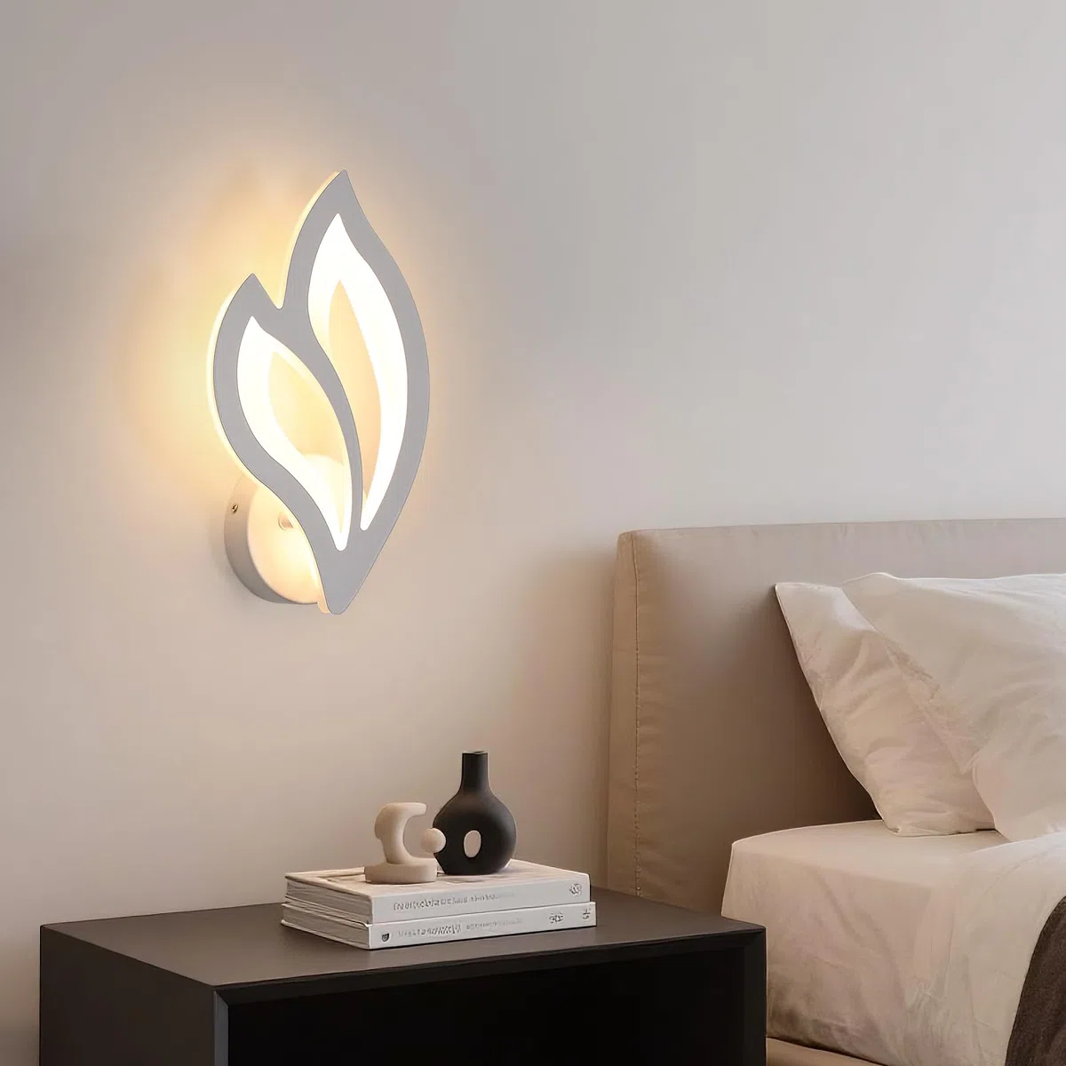 Applique da Parete Interno, 13W 1500LM 3000K Luce Bianco Calda Lampada da Parete a LED a Forma di Fiore in Acrilico, Lampada a Muro Moderna per Corridoio, Camera da Letto, Soggiorno