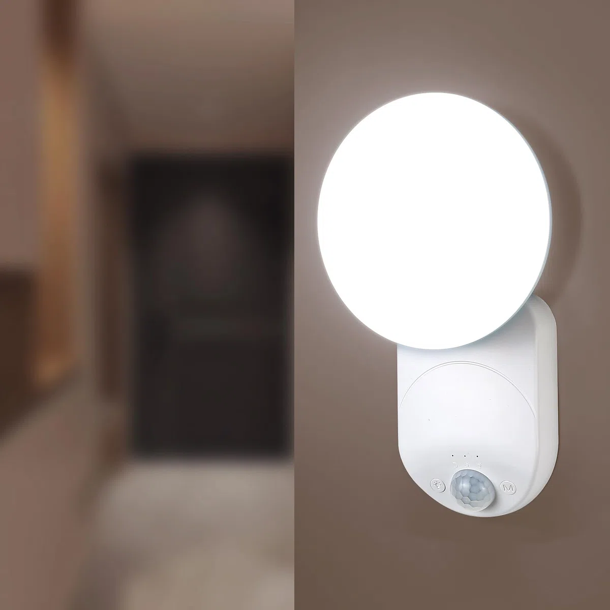 Lampada da parete ricaricabile con sensore di movimento con telecomando, luci da parete wireless magnetiche con angolo regolabile, luce da parete con sensore di movimento a batteria, per capannone