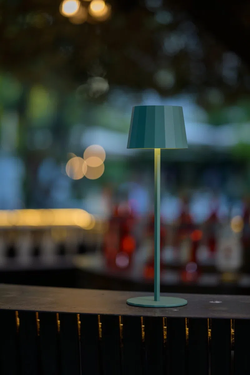 Rainbow Lampada da Tavolo Design Senza Fili Impermeabile IP54 in Alluminio Autonomia 23 Ore, Lampada Dimmerabile Led RGB Ricaricabile con Touch Control e Sistema Antiribaltamento (Azzurro)