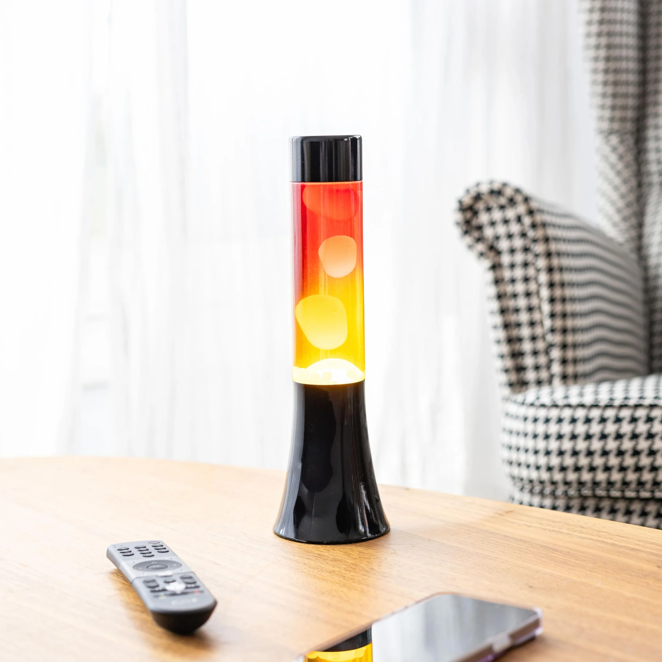 Fisura - Lampada di lava multicolore sfumata. Lampada di lava di 30 cm con base nera e vetro con effetto sfumato tramonto. Effetto rilassante. 9x9x30 cm