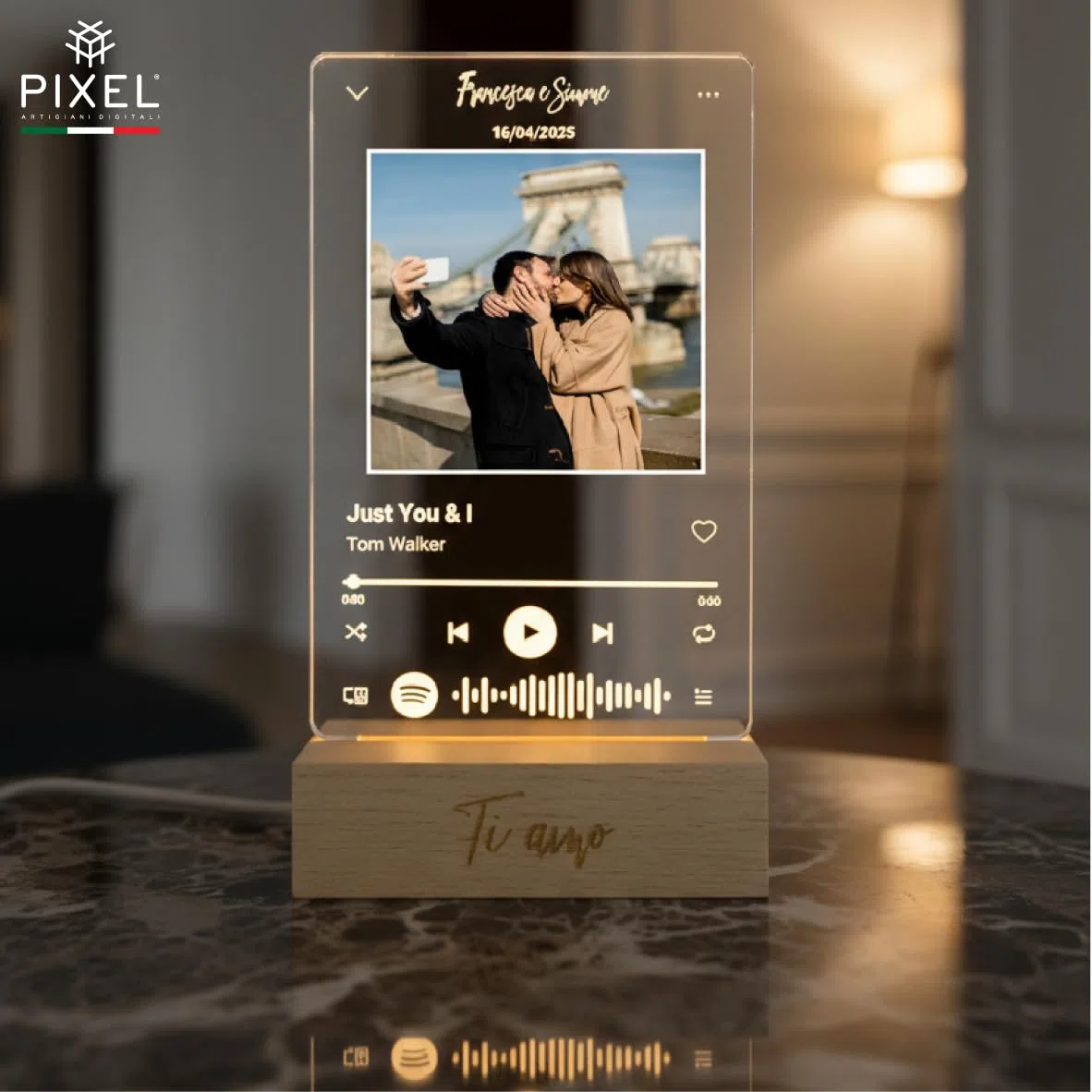 Pixel Artigiani Digitali - Targa Spotify Personalizzata con Lampada LED - Regalo San Valentino, Anniversario, Compleanno per Lui e Lei - Idea Regalo per Papà, Festa del Papà, Compleanno