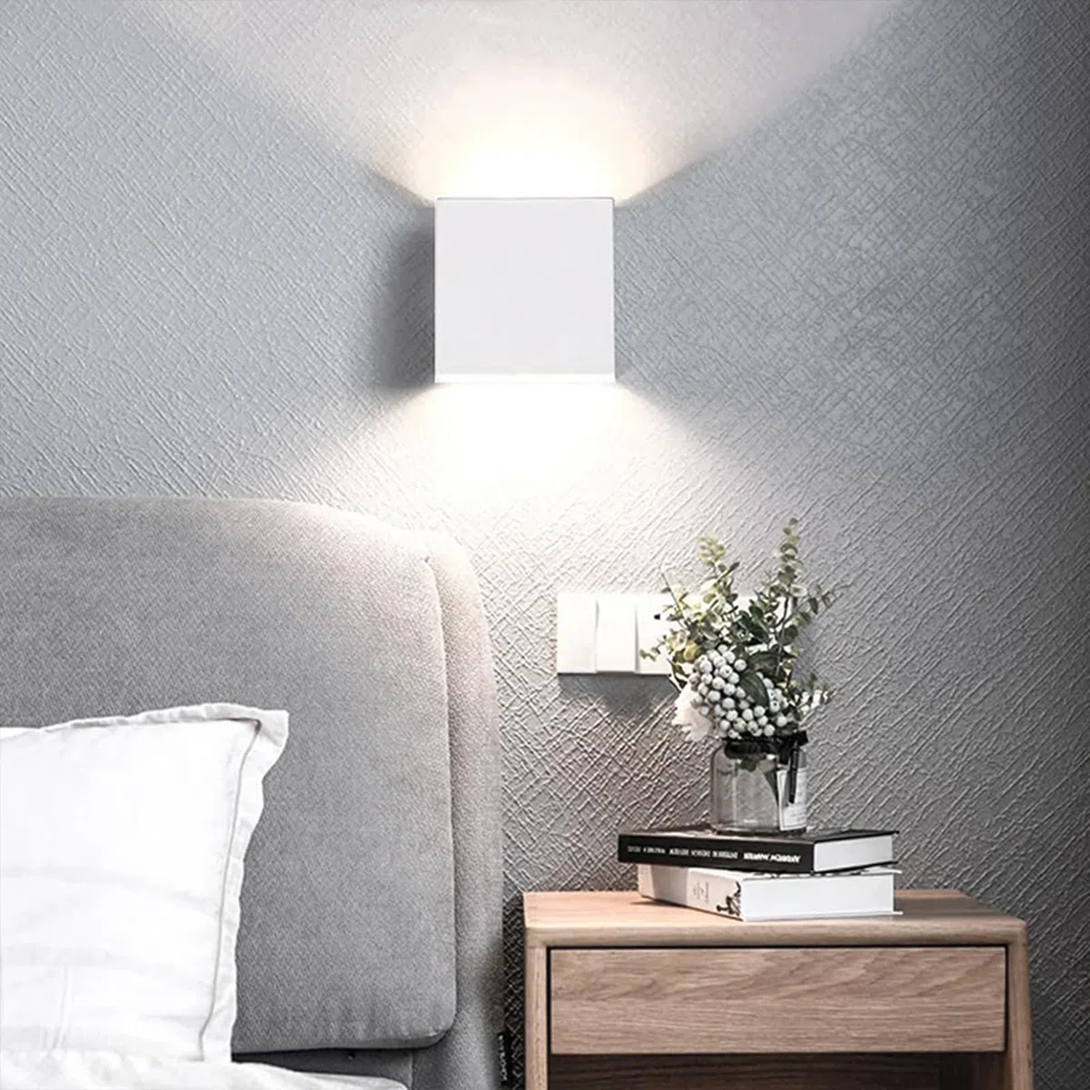 Voltix Set di 2 Applique da Parete LED per Interni, 12W Bianco Naturale, Lampada da Parete Moderna, Illuminazione per Soggiorno, Camera da Letto, Corridoio (Luce Naturale-4000K)
