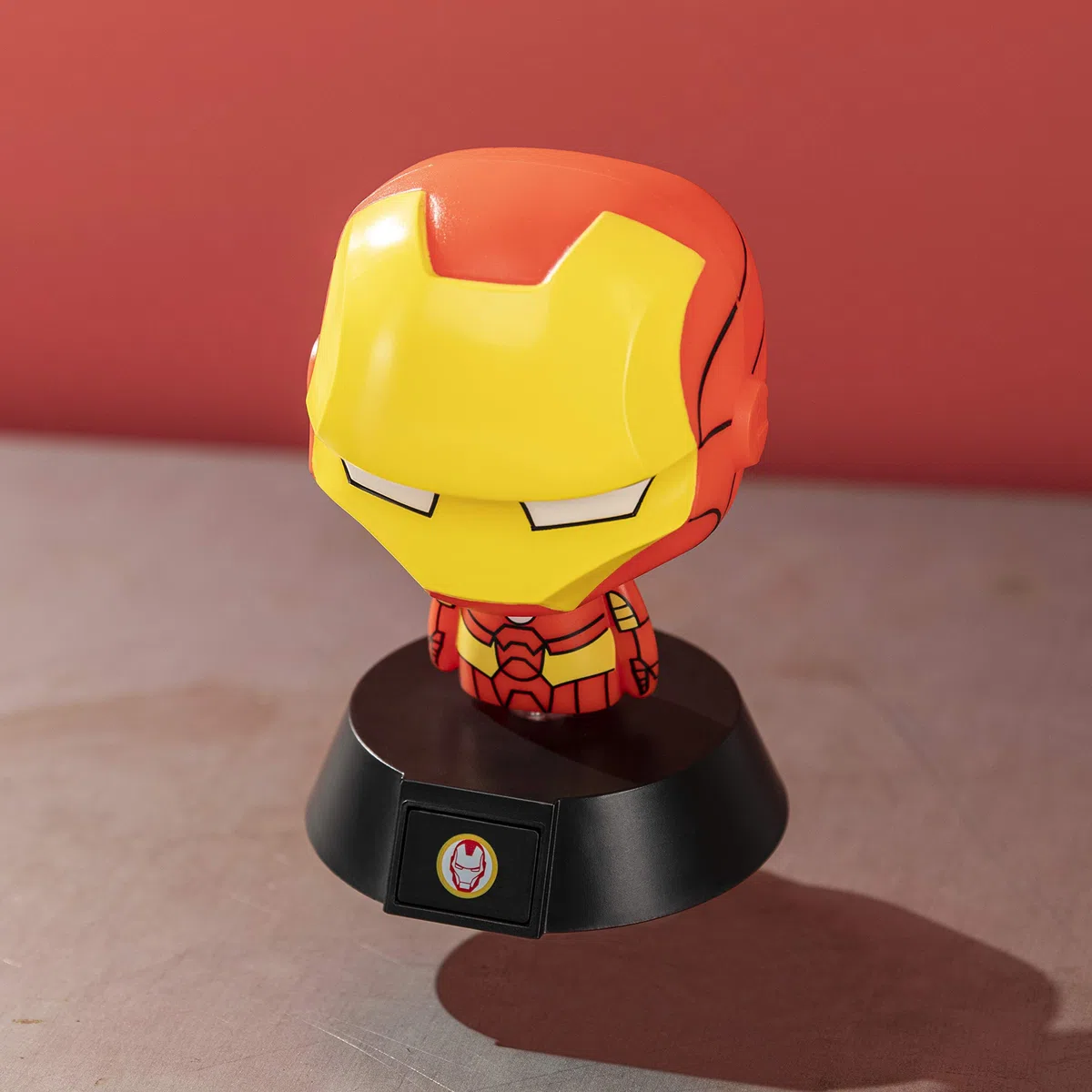 Paladone Iron Man Icona Luminosa da Collezione | Ideale per camere da Letto dei Bambini, Ufficio e casa | Pop Culture Gaming Merchandise, Multicolore