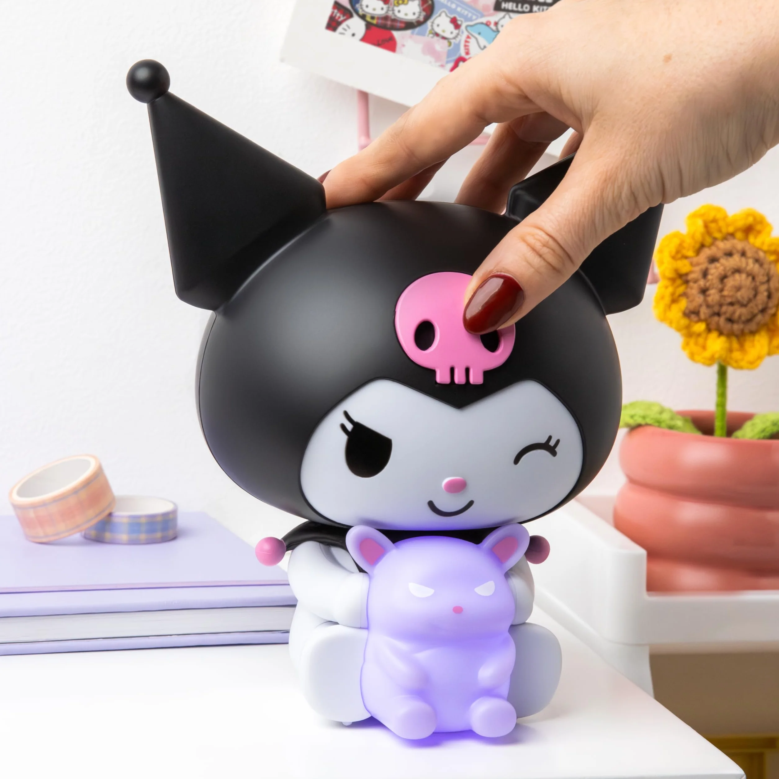 Paladone - Lampada notturna 3D Kuromi GloBuddies, alimentata a batteria, regalo per i fan di Hello Kitty, licenza ufficiale Sanrio