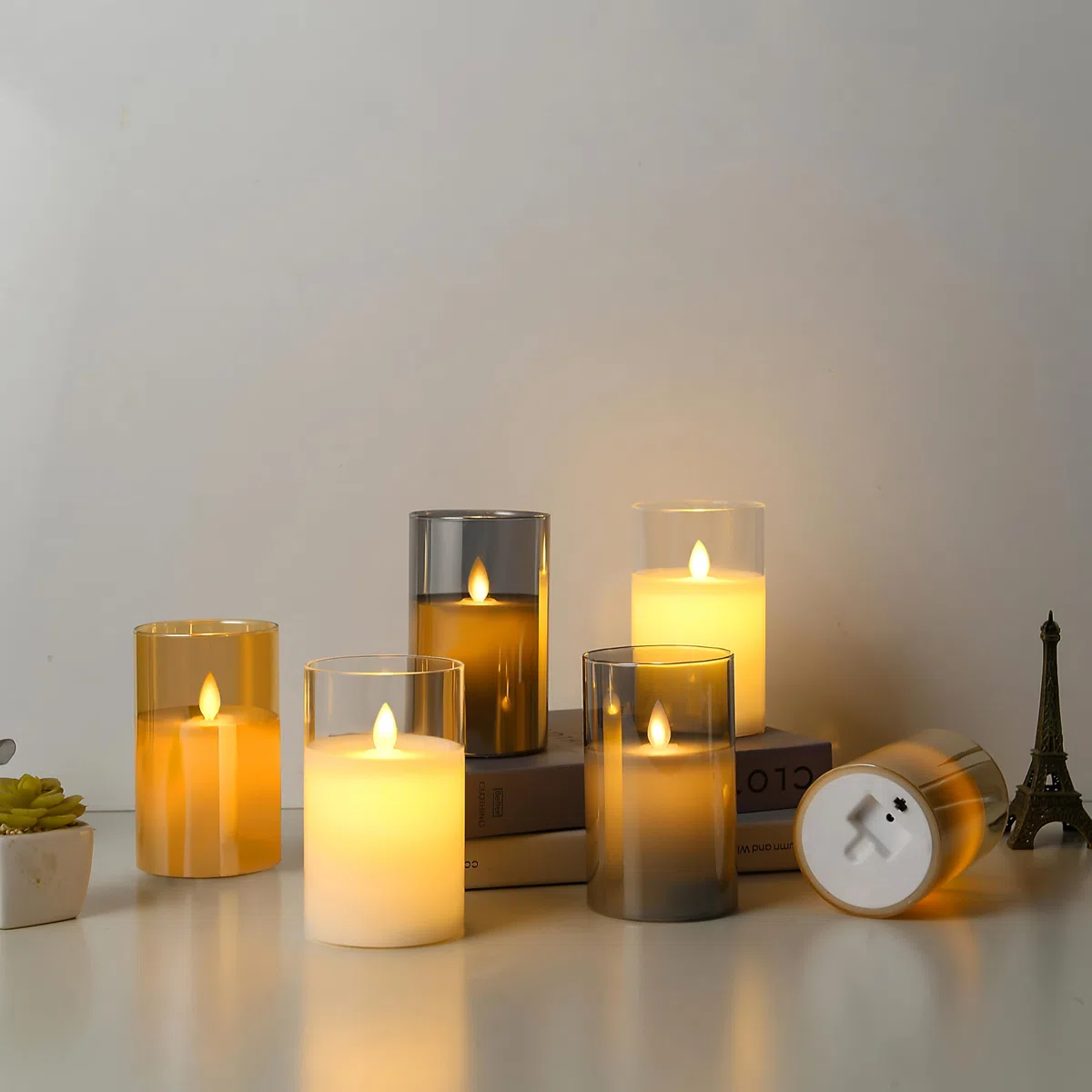 Lonkenn 2 pezzi Candele LED Ricaricabili, Fiamma Tremolante Candela LED con Marrone Vetro, Ricaricabili Candela con Telecomando e Timer per Natale Feste Decorazione Casa Matrimonio -12.5cm