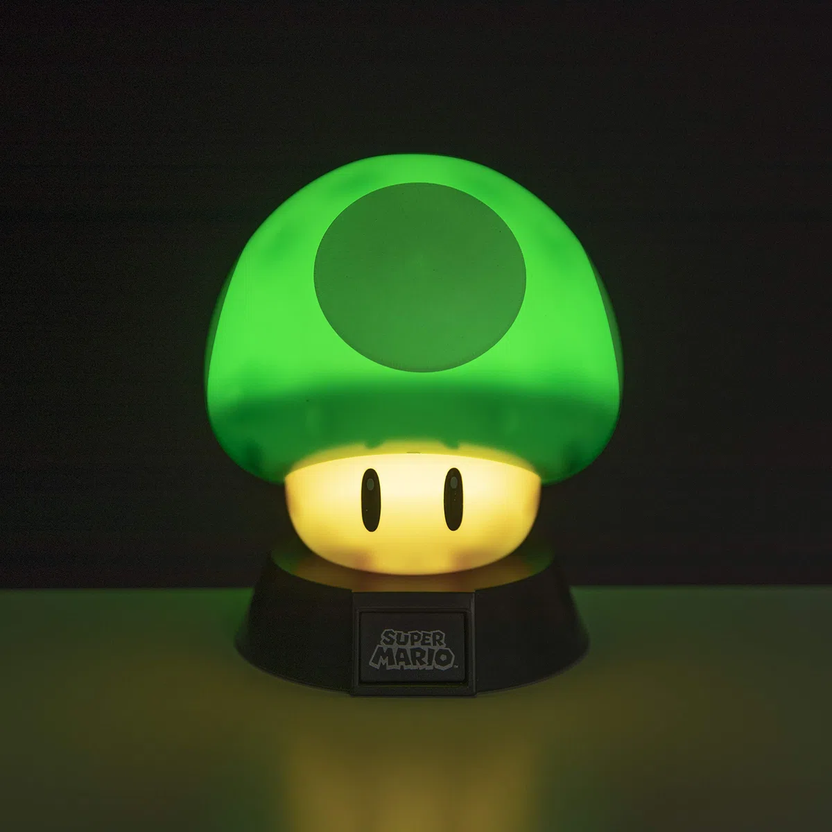 Nintendo Paladone - Luce a forma di fungo, con licenza ufficiale, collezione, ideale per camerette dei bambini, ufficio e casa, 1 W, verde