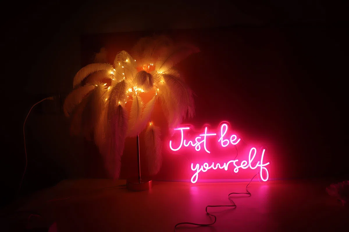 Ulalaza Insegna al Neon LED Sii Te Stesso Luci notturne USB Segnale Decorativo per tendone Bar Pub Store Club Garage Home Decorazioni per Feste