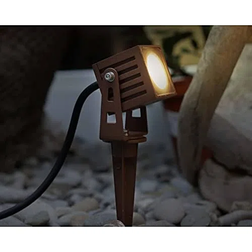 Beneito Faure Zas Quadrato Mini Proiettore a LED Regolabile da Terra per Esterno con Picchetto - Corten