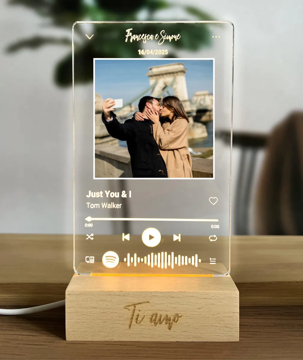 Pixel Artigiani Digitali - Targa Spotify Personalizzata con Lampada LED - Regalo San Valentino, Anniversario, Compleanno per Lui e Lei - Idea Regalo per Papà, Festa del Papà, Compleanno