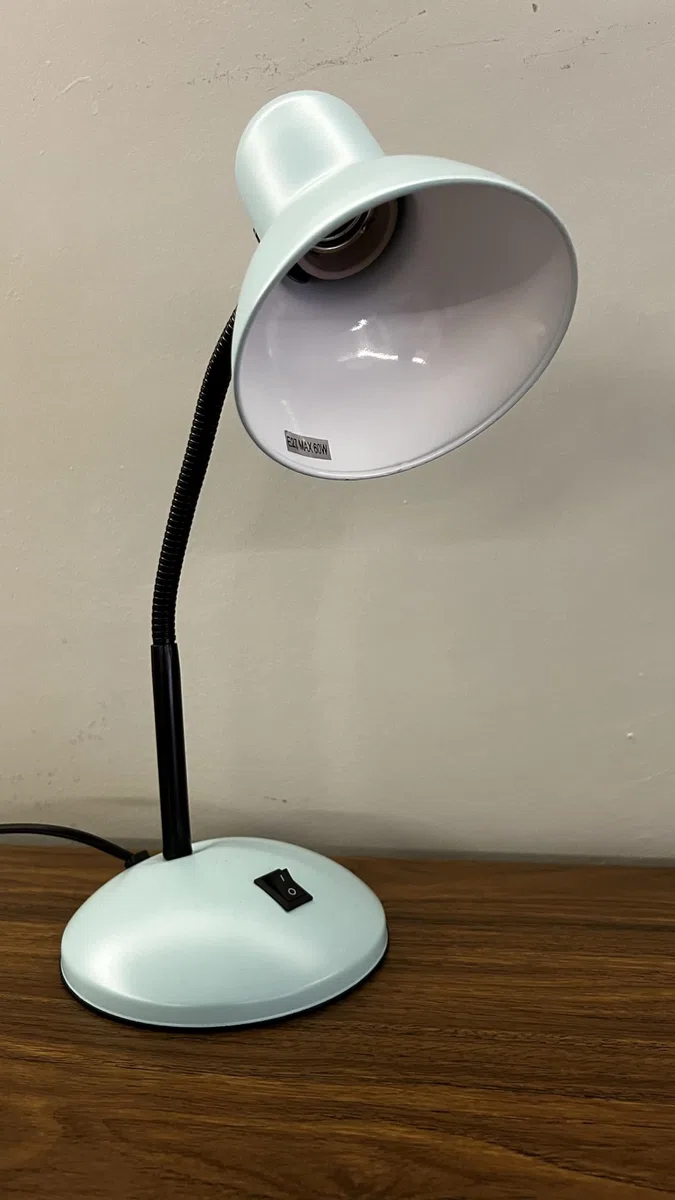 BEL AIR HOME - Lampada da Scrivania PISA in Metallo con Portalampada E-27 (LAMPADINA NON INCLUSA) per Illuminare il Tuo Spazio di Lavoro - Ideale per Scrivanie, Tavoli e Uffici (BLU)