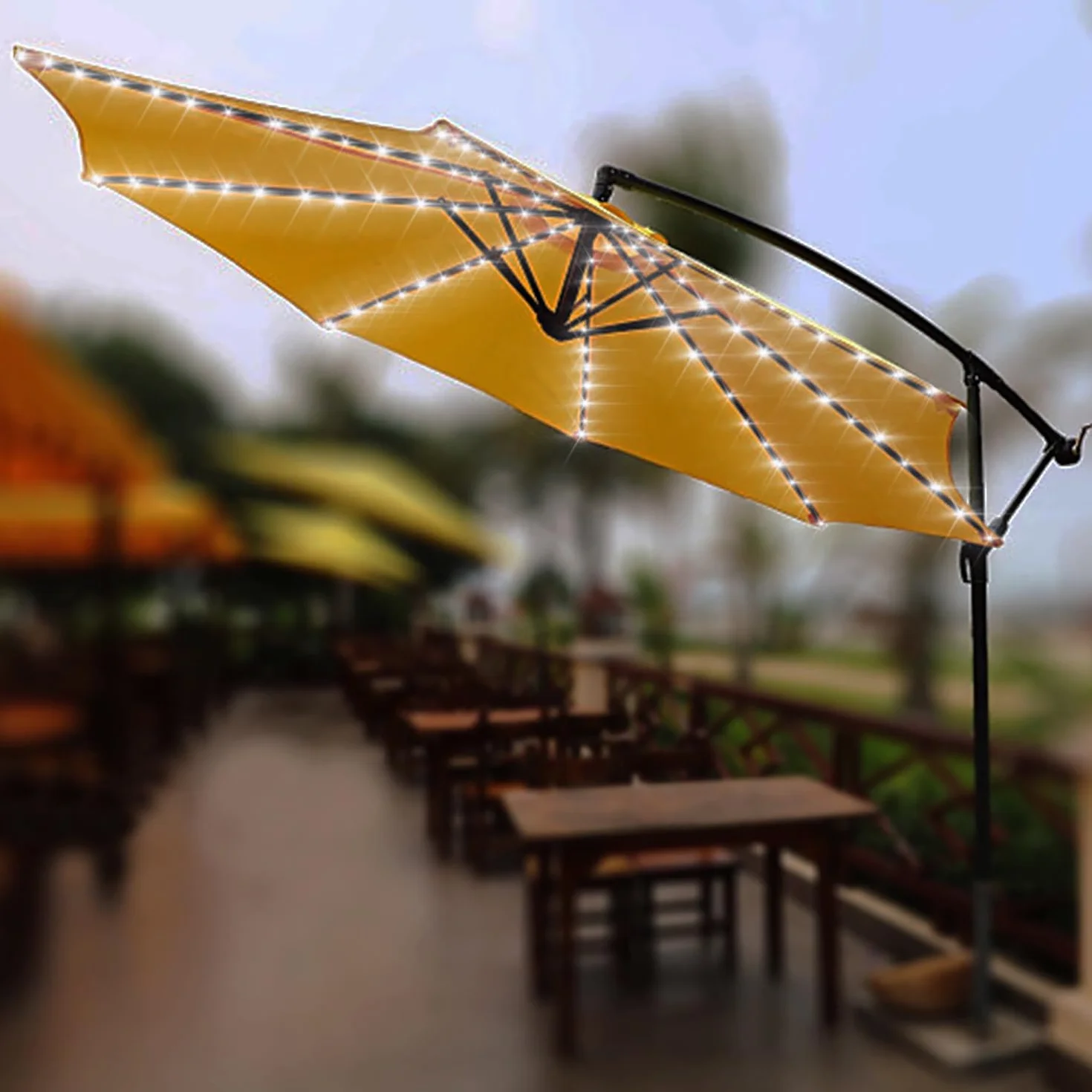 Luci a catena per ombrellone da patio, KINGCOO, luce per ombrellone impermeabile a energia solare con 104 LED, luci per palo da parasole, decorazione, 8 modalità, telecomando per ombrelloni da patio
