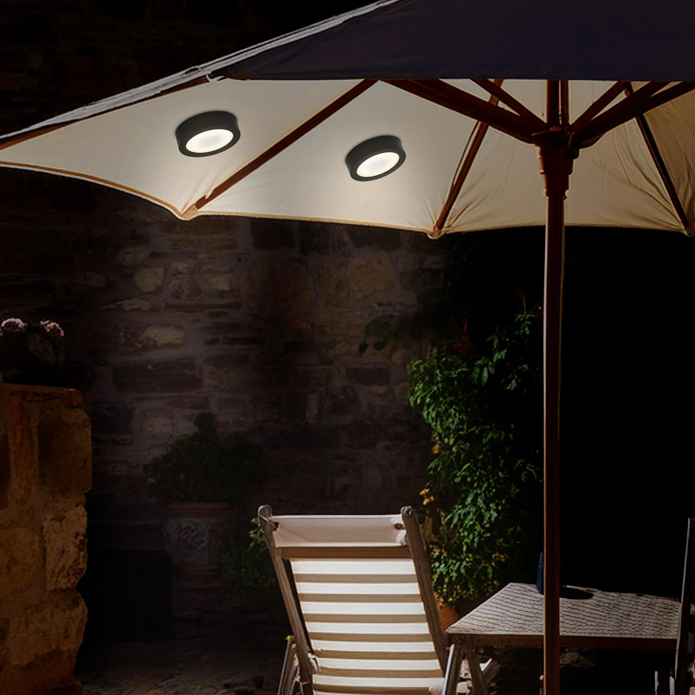 Spetebo Gazebo magnetico a LED nero con comando a distanza – Ø 12 cm – Illuminazione ombrellone da giardino con 3 livelli di luminosità – Lampada da campeggio da giardino illuminazione per ombrellone