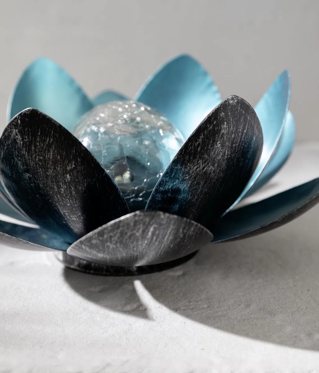 Dehner Lampada Solare Lotus | Decorazione Solare, Illuminazione da Giardino, Decorazione per Esterni, Metallo, Diametro 27,5 cm, Argento/Blu