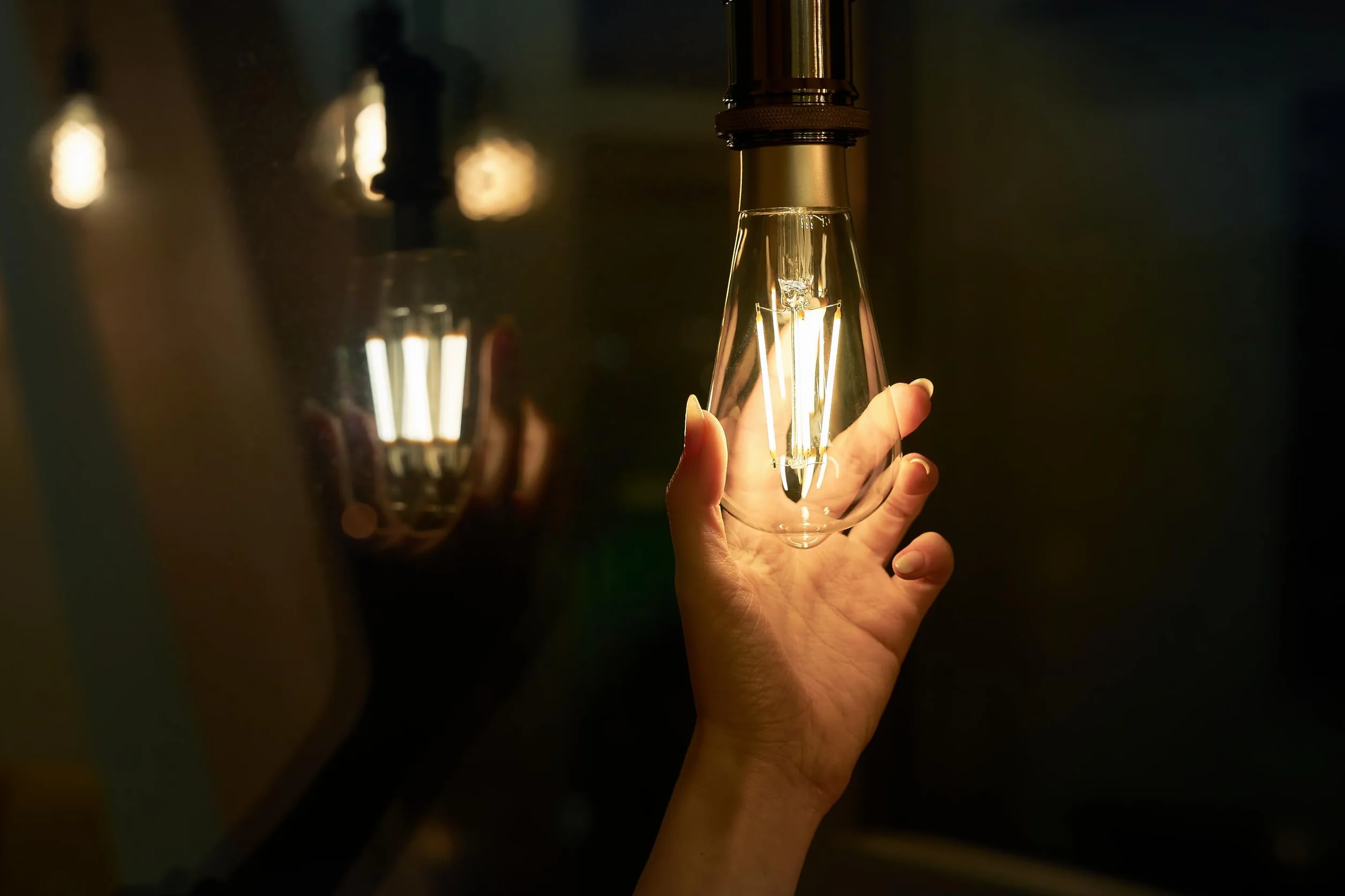 Shelly Vintage ST64 Lampadina LED Smart Wi-fi a Controllo Vocale, Compatibile con Alexa e Google Home, Dimmerabile, 750lmn di intensità Luminosa, Attacco E27