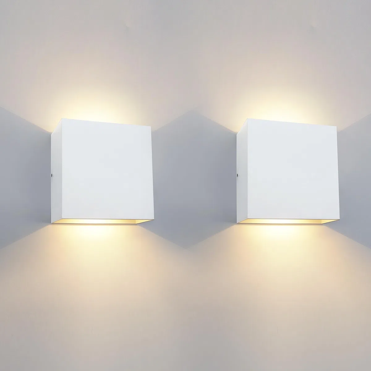KICAAO 2 Pezzi Applique da Parete Esterno LED Lampada da Parete Interno Moderno Bianco,12W Luce Caldo 3000k, Lampada Muro IP65 Impermeabile Quadrata Alluminio Lampada da Parete Esterna, XG-W-001