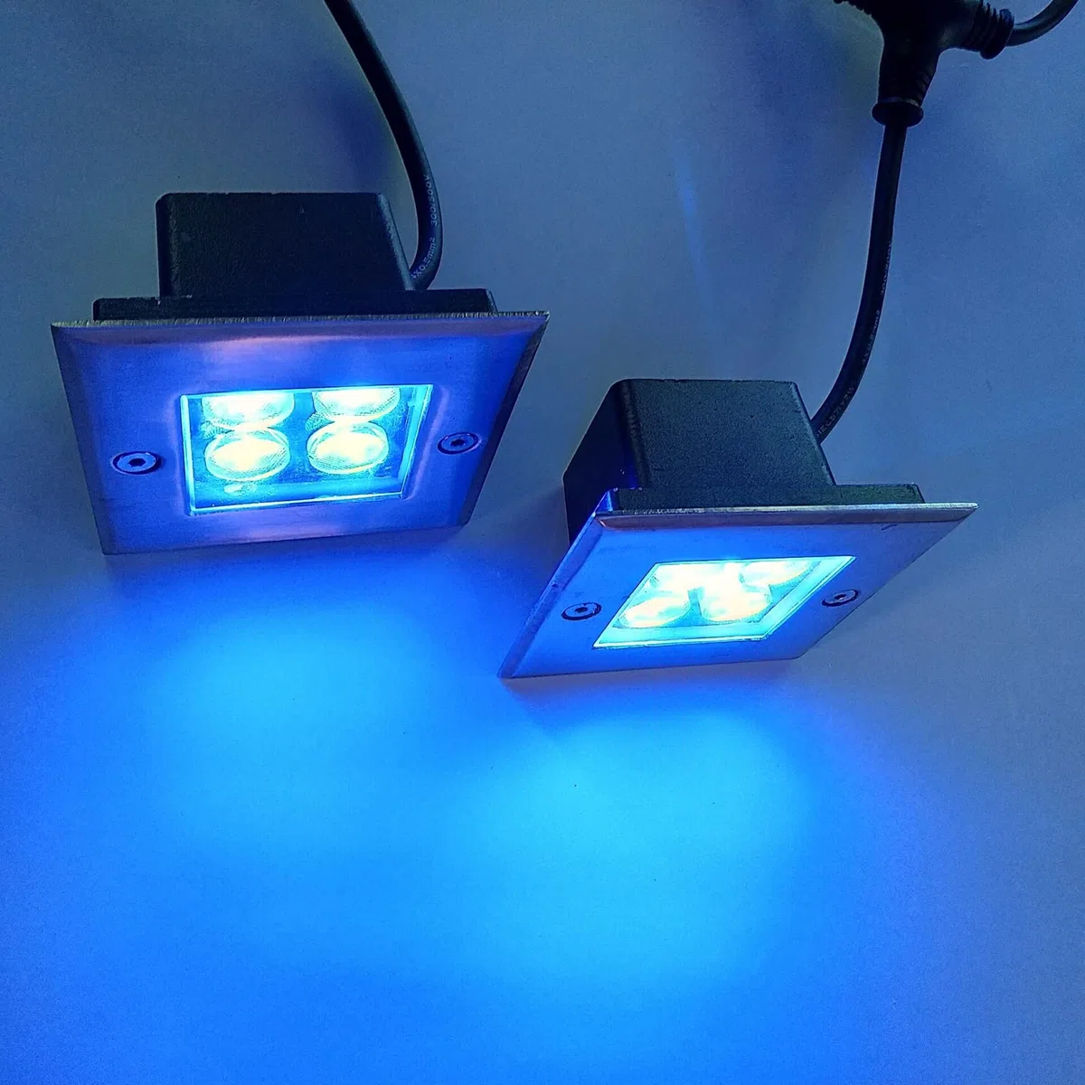Faretti da Incasso A Pavimento Quadrato 4W Faretto Calpestabile LED Vetro Temperato Elevata Capacità di Carico IP67 Impermeabile For Esterno, Giardino, Terrazzo, Strada(Bianco caldo,110-220V)