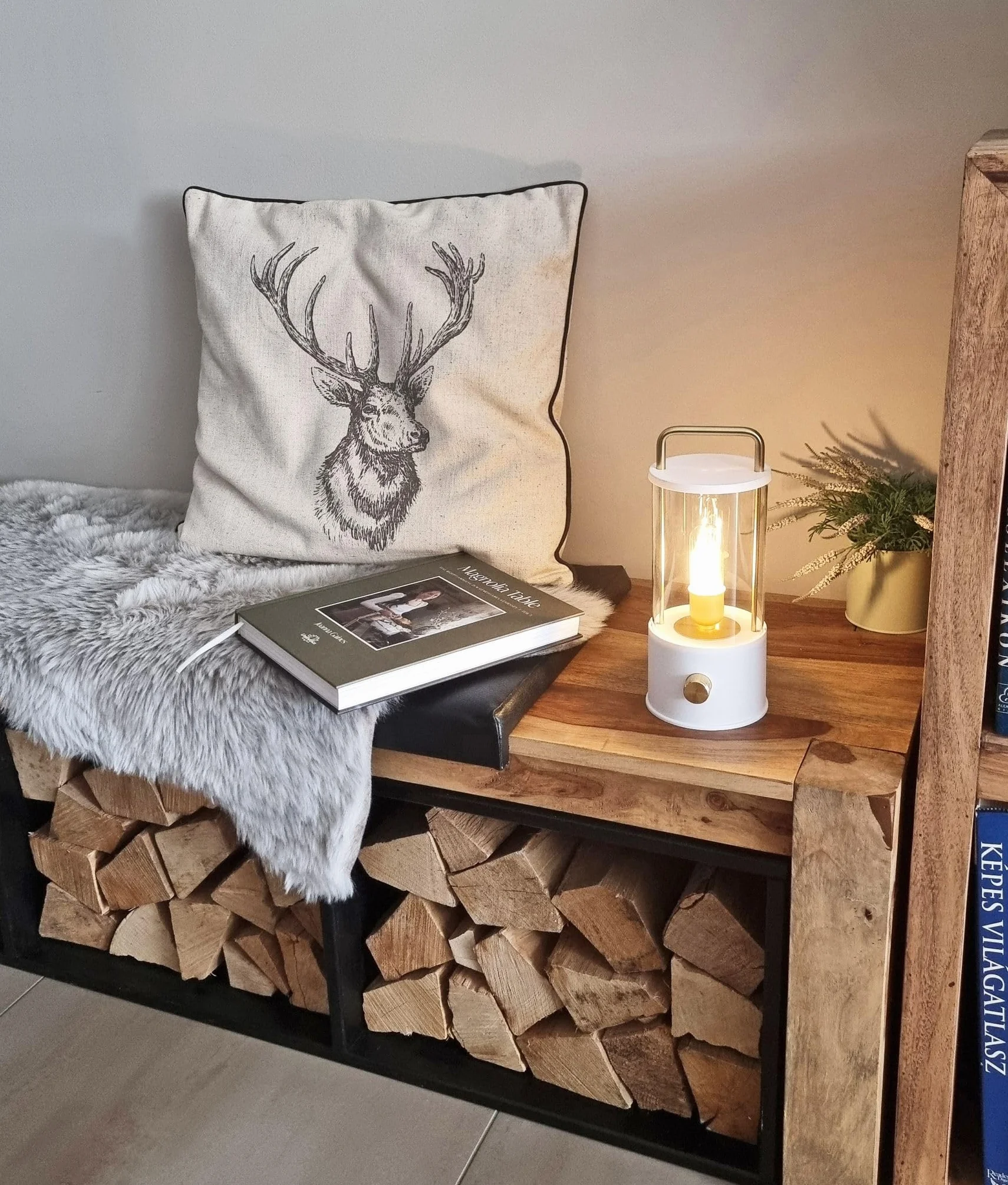 Coen Bakker Lampada da tavolo a LED dimmerabile, IP44, con USB, luce bianca calda, per interni ed esterni, 15 x 11 cm, colore: Bianco