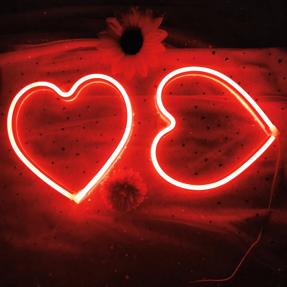 Segno del Heart Led 2 pezzi,Lampada al neon a forma di cuore d'amore di San Valentino alimentata a batteria per Matrimonio Decorazione della parete della stanza delle donne della ragazza(Rossa)