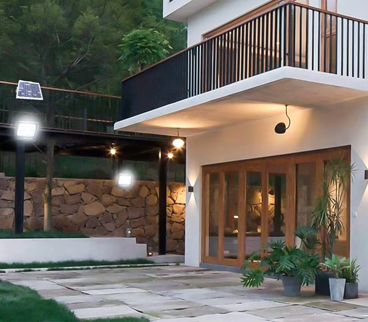 YASTA Faro Led Da Esterno Solare 200W Luce Fredda Luci Solari Da Giardino Faretto Led Esterno Con Pannello Solare Sensore Crepuscolare E Telecomando