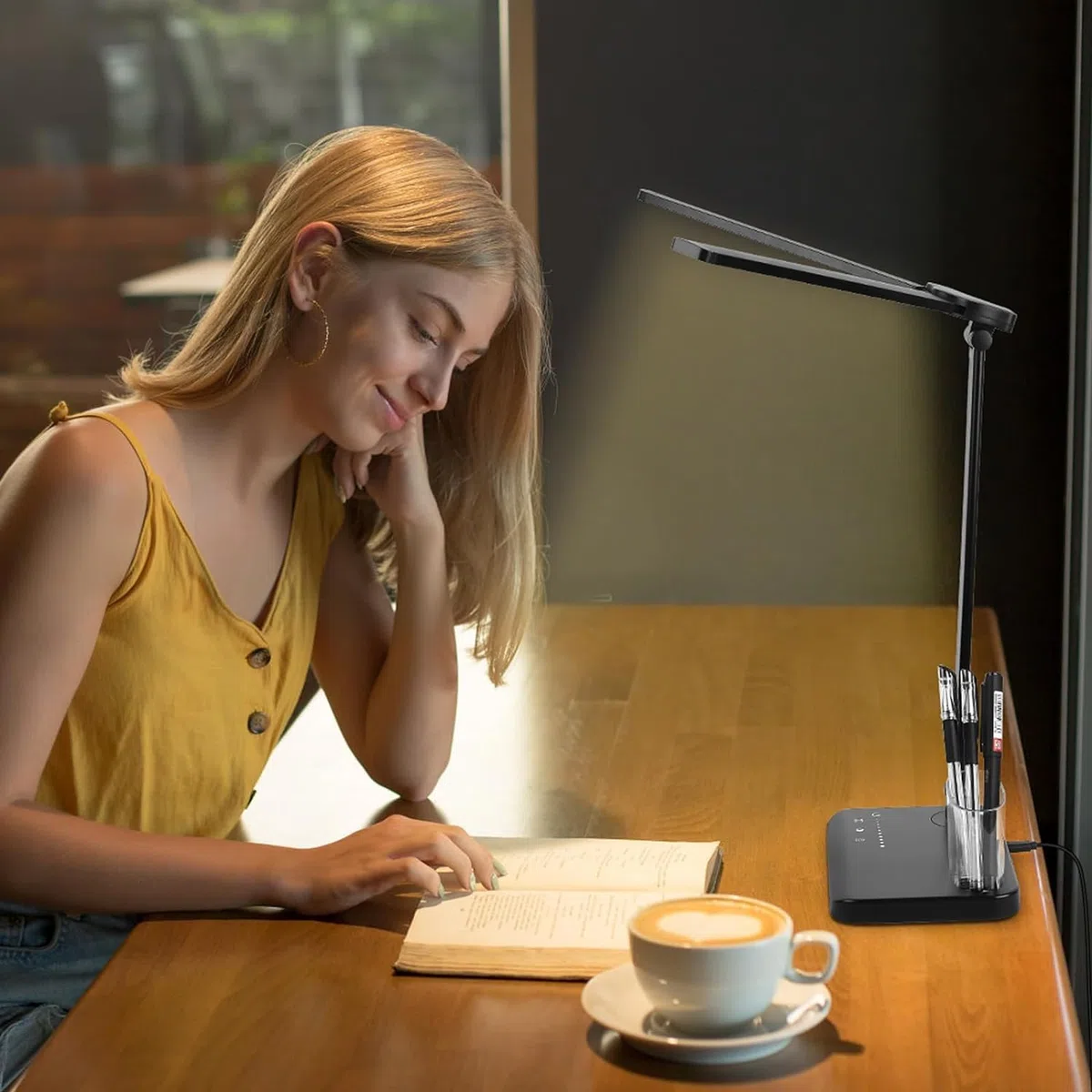 iVict Lampada Da Scrivania LED, 5 Modalità d'illuminazione 10 Livelli di Luminosità, Funzione di Memoria, Due Porte di Ricarica, Funzione Timer per Lettura, Cameretta, Ufficio, Bianca