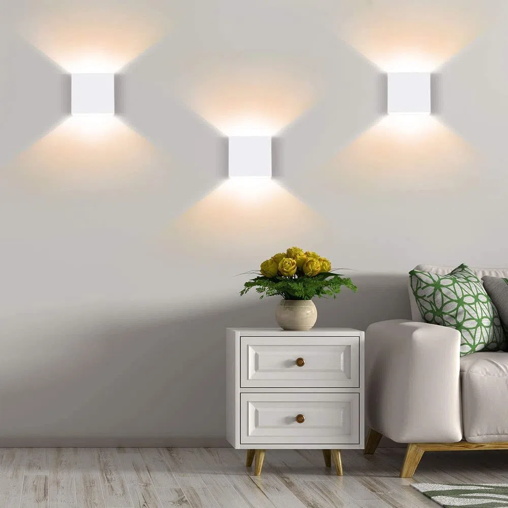 CHEVVY 2 lampade da parete a LED per interni, colore bianco, 7 W, lampada da parete moderna a LED, per esterni, in alluminio, luce bianca calda, 3000 K