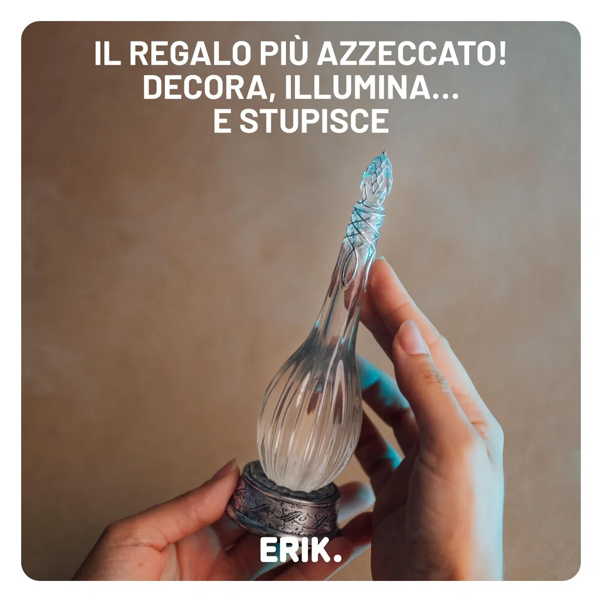 Grupo Erik Lampada Signore degli Anelli - Lampada da Scrivania e Comodino con Luce LED Fiala di Galadriel, Luce Notturna Lord of the Rings Ufficiale | Cavo USB (5,6 x 17,4 x 5,6 cm)