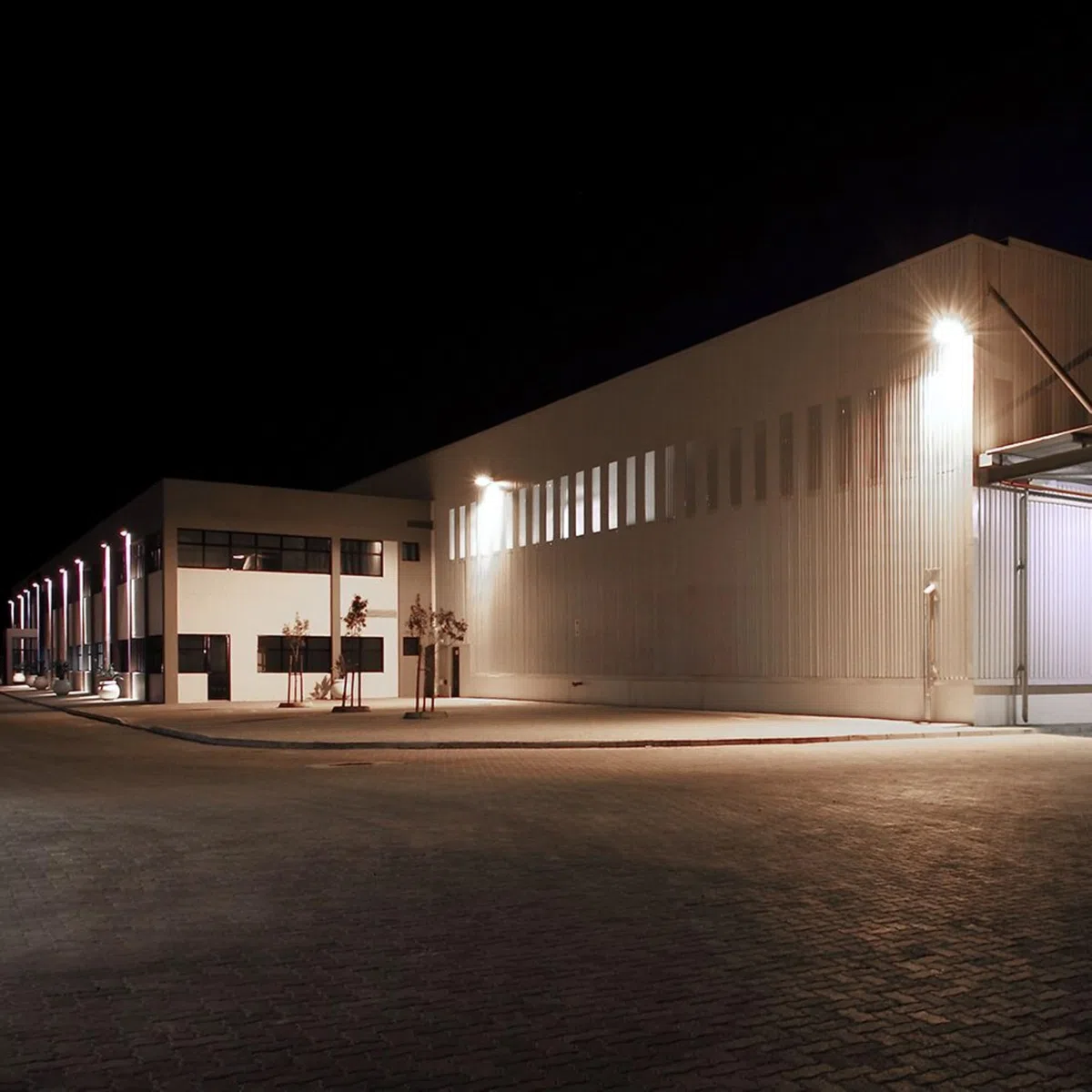 V-TAC Faro LED da Esterno 100W - [Chip Samsung + Tecnologia RLE + Innovativa Copertura in Policarbonato] - Alta Luminosità: 10000 Lumen - IP65 - Faretto LED Casa, Garage, Magazzino - Luce CCT 3 IN 1