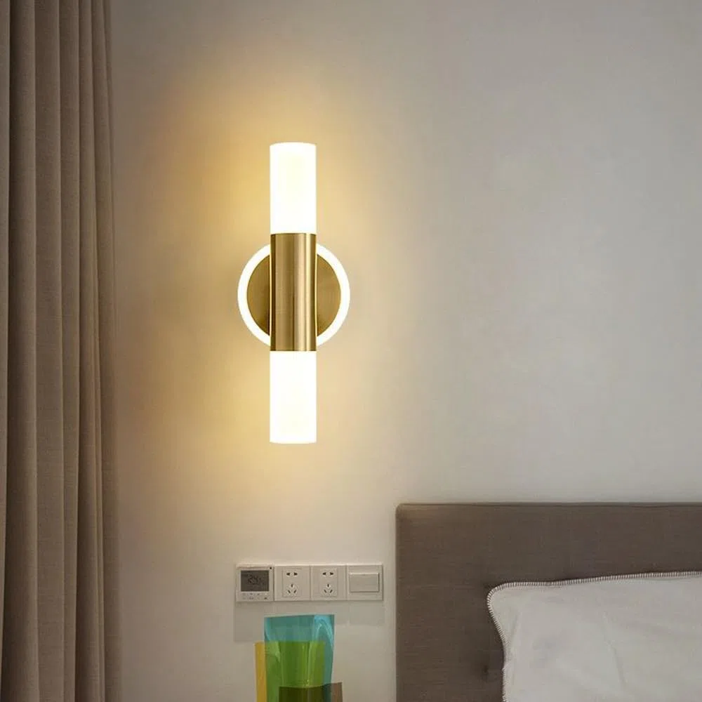 Decorazione domestica moderna Up Down Applique Illuminazione da parete Vanità del bagno LED Applique da parete Barra lunga 9W Cilindro acrilico dorato per interni Lampada da parete lineare per